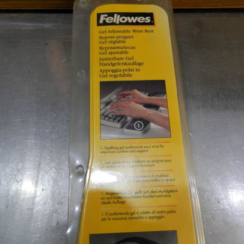 Adjustable Wrist Rest Fellowes used, wrist support aid for keyboards