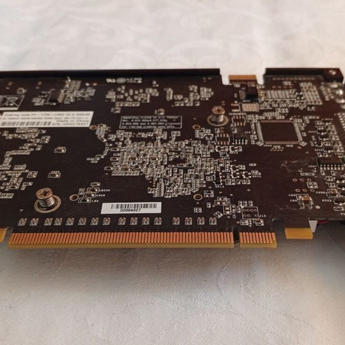 XFX GeForce 7600 GT graphics card used, PCI Express, 256 MB DDR3