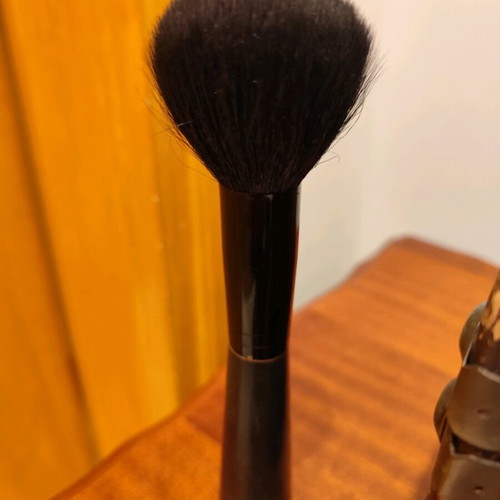 Makeup brush like new for blush or makeup