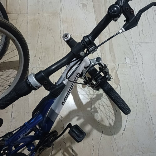 Leader Jett 2.0 20" Bicycle like new, blue, V-Brakes