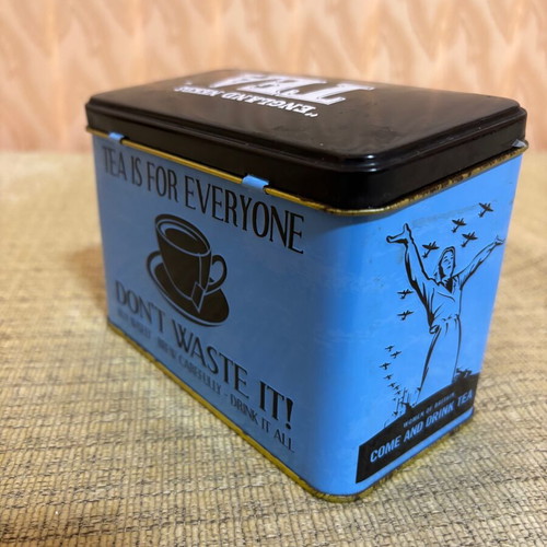 New English Teas Collectible Metal Tea Tin used