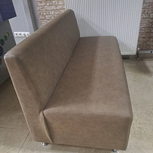 Elephant Mexil gray leatherette sofa 1.50m like new with metal legs