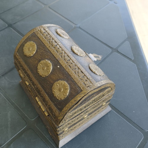 Wooden box like new with brass details handmade