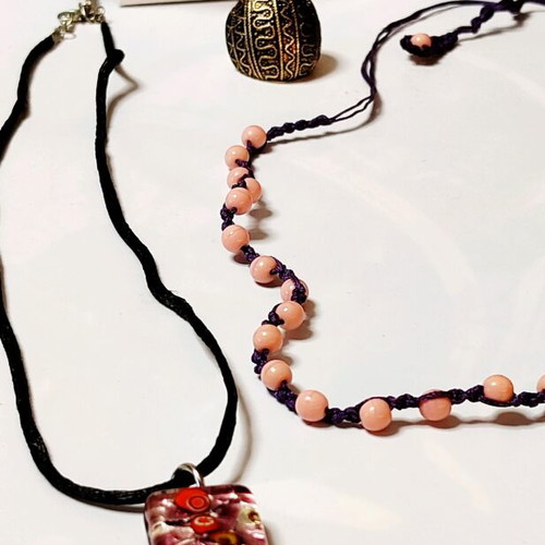 Jewelry set like new with pendant, ring, necklace and gift box
