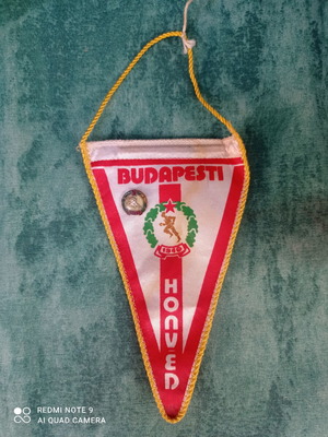 Honved small pennant