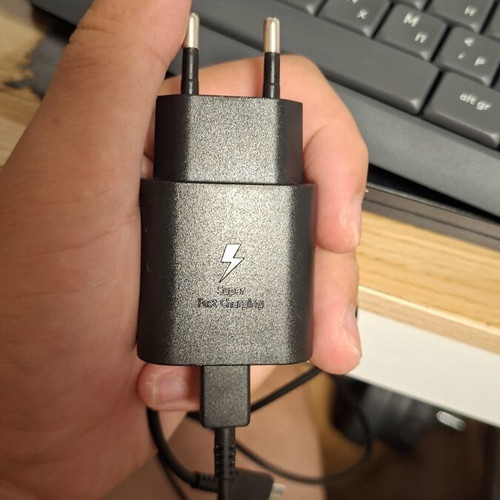 Samsung 25W charger with 2.0 cable new