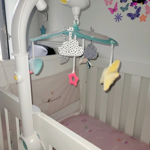 Taf Toys crib mobile new with music and projector