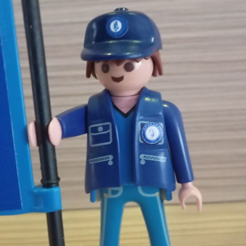 Playmobil fan of Iraklis figure like new with flag base