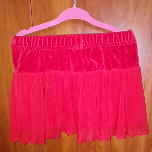 Children's skirt red velour tulle like new, 2 years old