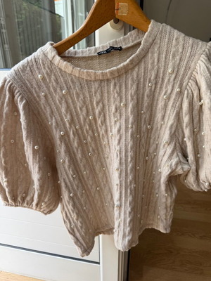 Zara top with pearls like new, size large, beige