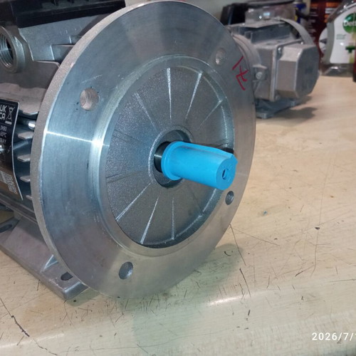 Three-phase motors new, 0.5 Hp with brake and 0.25 Hp without brake