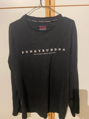 Μπλουζάκι Funky Buddha μακρυμάνικο μεταχειρισμένο, μαύρο μέγεθος M