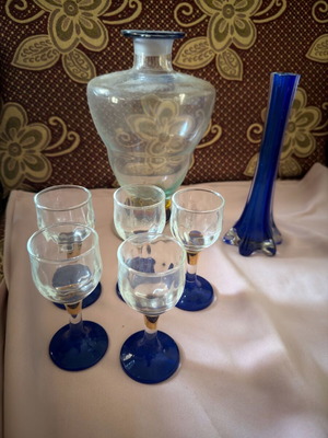 Liqueur decanter with glasses and candle holder set like new