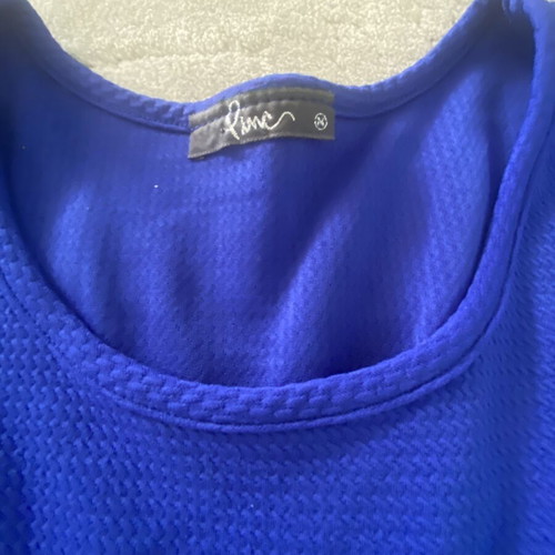 Short dress medium size blue like new