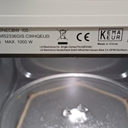 LG microwave oven 23lt white