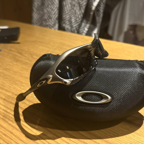 Oakley Splice Y2K 2000s sunglasses, metallic silver and black polarized lenses
