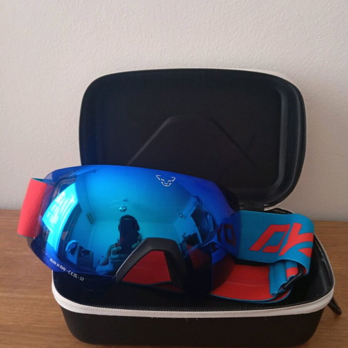 Dynafit ski goggles new with anti-fog lens