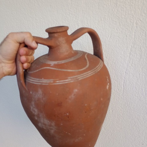 Traditional vintage stamna used