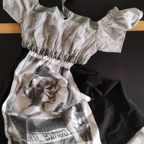 Y2K Summer Dress with Short Sleeve and Graphic Print like new