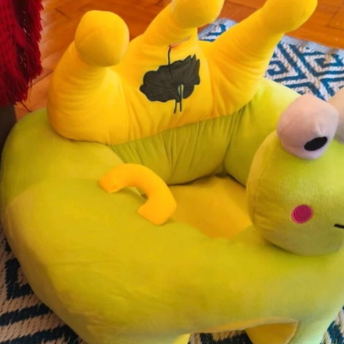 Baby plush support armchair frog design like new