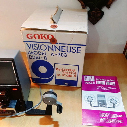 GOKO Visionneuse Model A-303 Dual-8 projector editor like new, Super8 film
