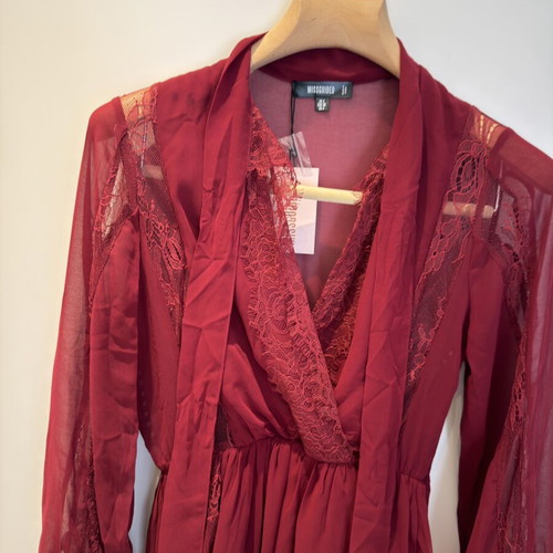 Missguided burgundy lace dress new, size S M