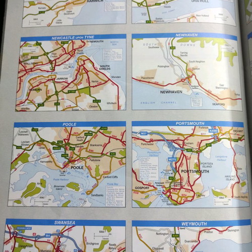 Great Britain Road Atlas A-Z with detailed maps 1:250000 in good condition