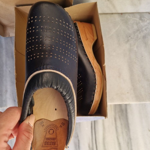 Bastad Original Swedish Clogs size 38 new, blue leather