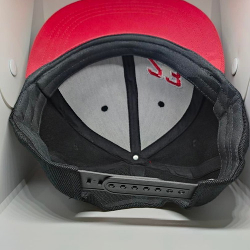 Snapback Chicago Bulls Michael Jordan 23 cap like new black red