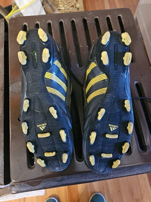 Adidas Predator (2011) μεταχειρισμένα ποδοσφαιρικά παπούτσια μέγεθος 46.5 μαύρο και κίτρινο