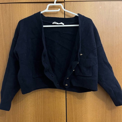 ZARA black cropped wool cardigan size S like new with gold buttons