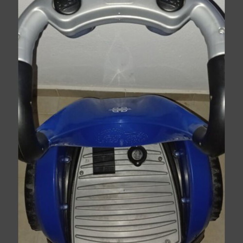 Children's scooter like new with 12V battery, model 2017
