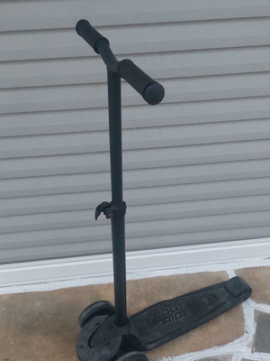 Scoot & Ride Highwaykick three-wheel scooter used, black