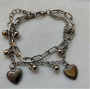 Βραχιόλι  με κρεμαστές καρδούλες σε ασημί χρώμα/ heart charm bracelet