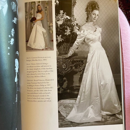 The Wedding Dress, a sourcebook book like new
