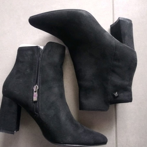Alta Moda black ankle boots with velvet texture, like new, size 36