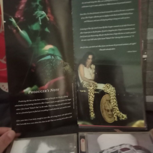 Alice Cooper The Life and Crimes συλλογή με 4 CD και βιβλίο