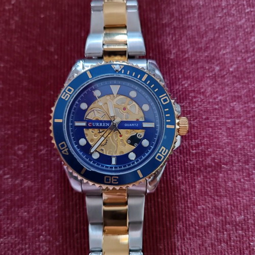 Curren Quartz 8412 wristwatch with bracelet