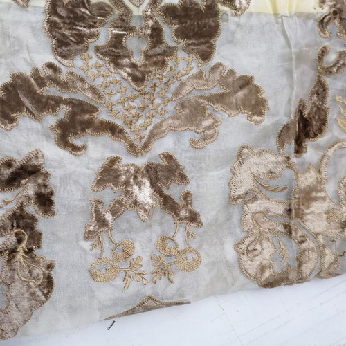 Silk fabric new, suitable for doilies