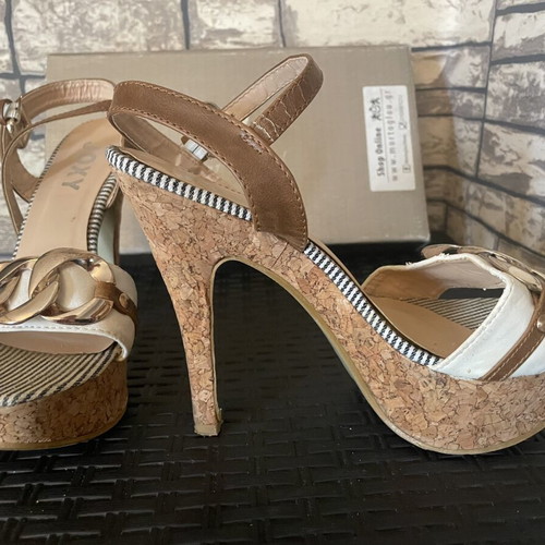Platform sandals size 36 like new, white and beige with ankle strap