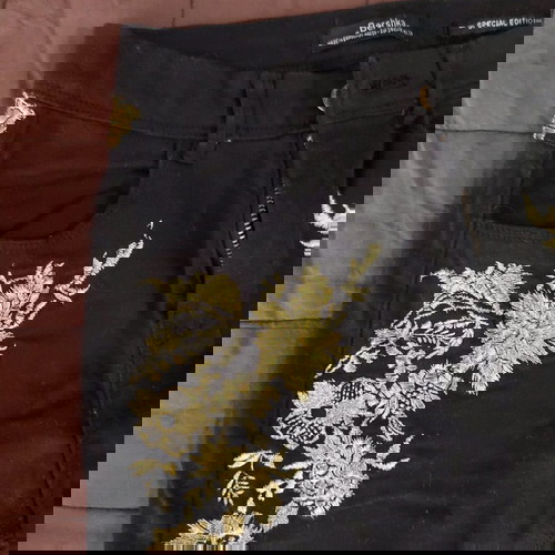 Bershka black pants XS with gold embroidery like new