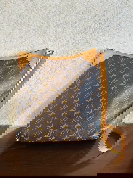 Τσάντα Louis Vuitton