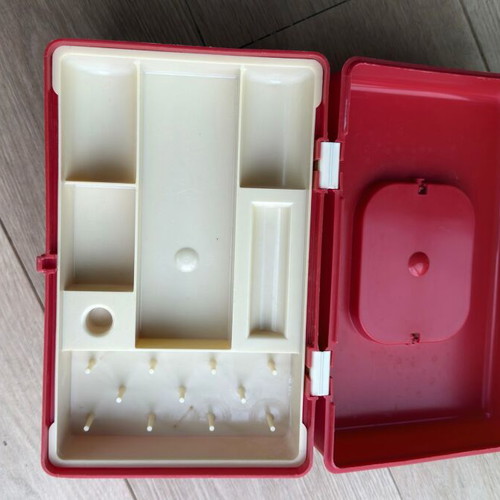 Curver Retro 1970s Red Sewing Organizer Case with Removable Tray