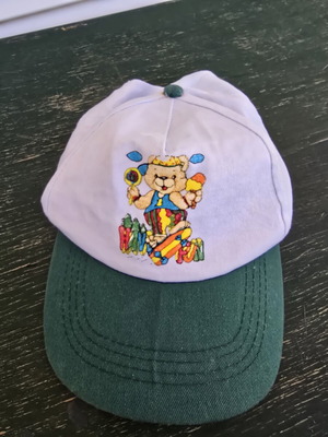 Children's hat with Have Fun print, white and green