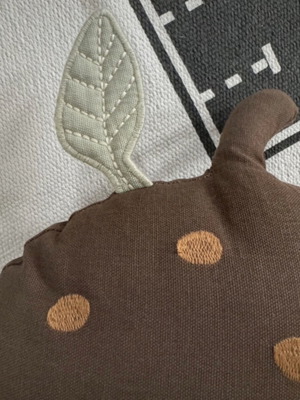 Διακοσμητικό μαξιλάρι βελανίδι H&M Home σαν καινούργιο