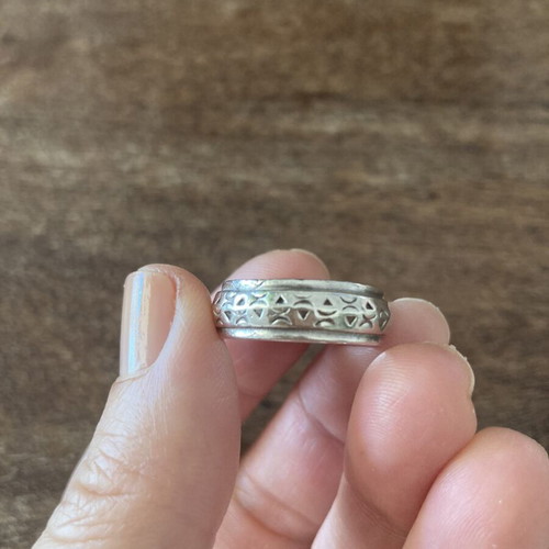 Silver 958 ring like new, carved geometric design