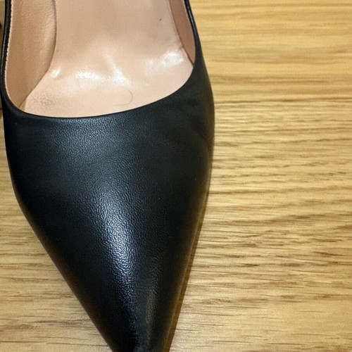 Murtzi black leather pumps like new size 36