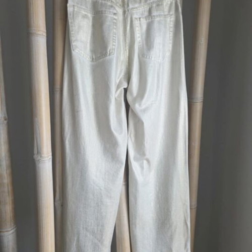Zara white soft denim pants with gold, like new, size M
