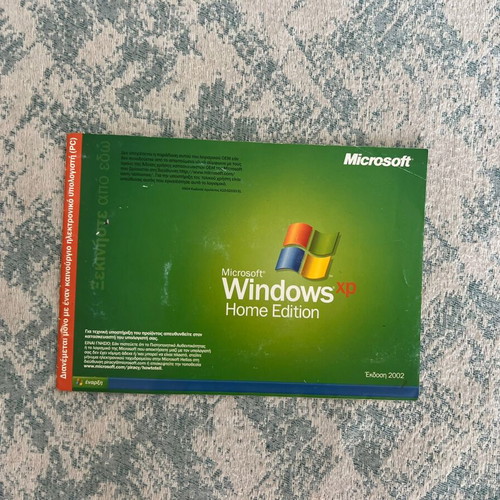 Windows XP Home Edition like new with manual