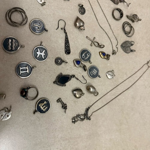Silver jewelry used with 925 stamp weighing 267 g